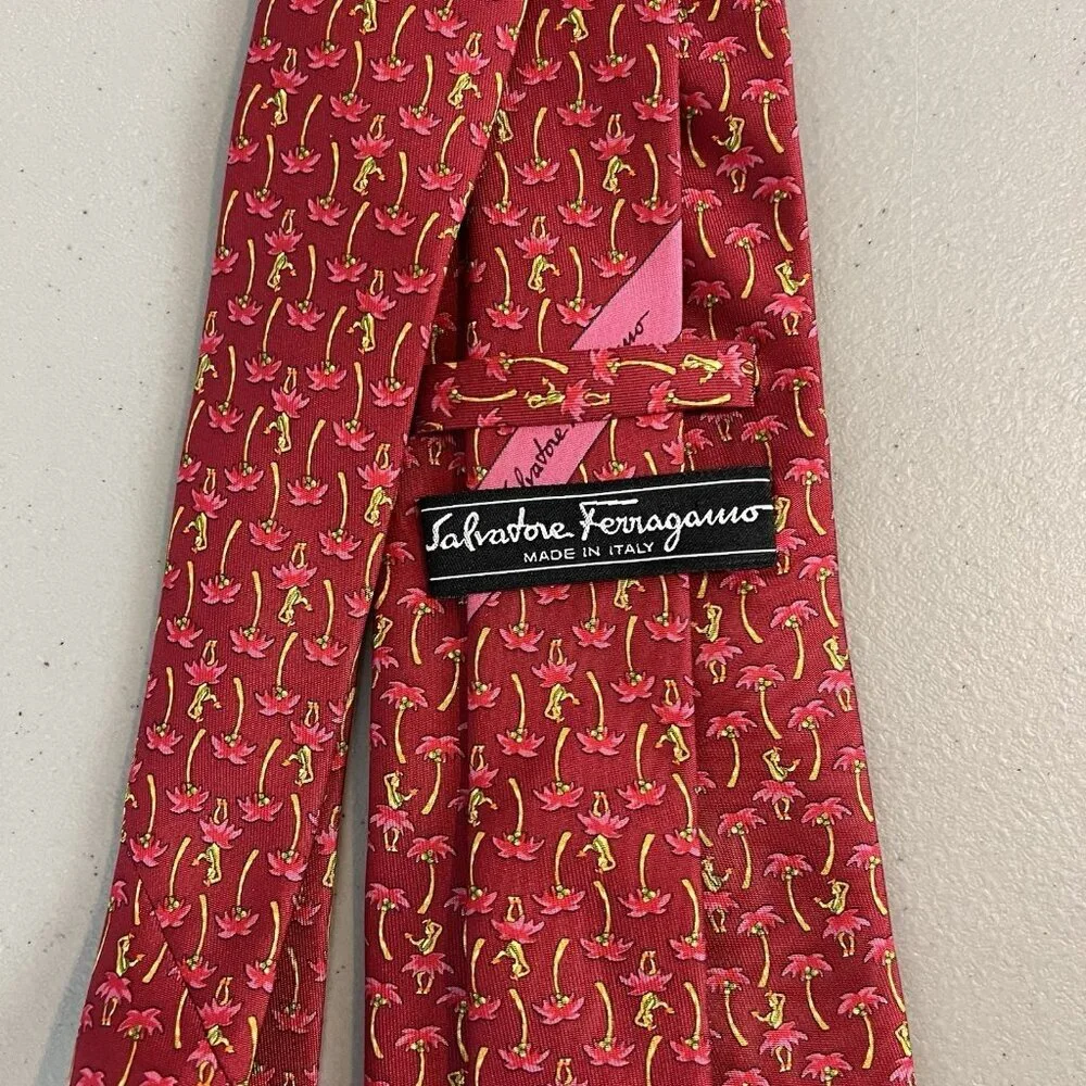 Salvatore Ferragamo Hula Girl Palm Tree‎ Silk Necktie Tiki Tie Pink Red